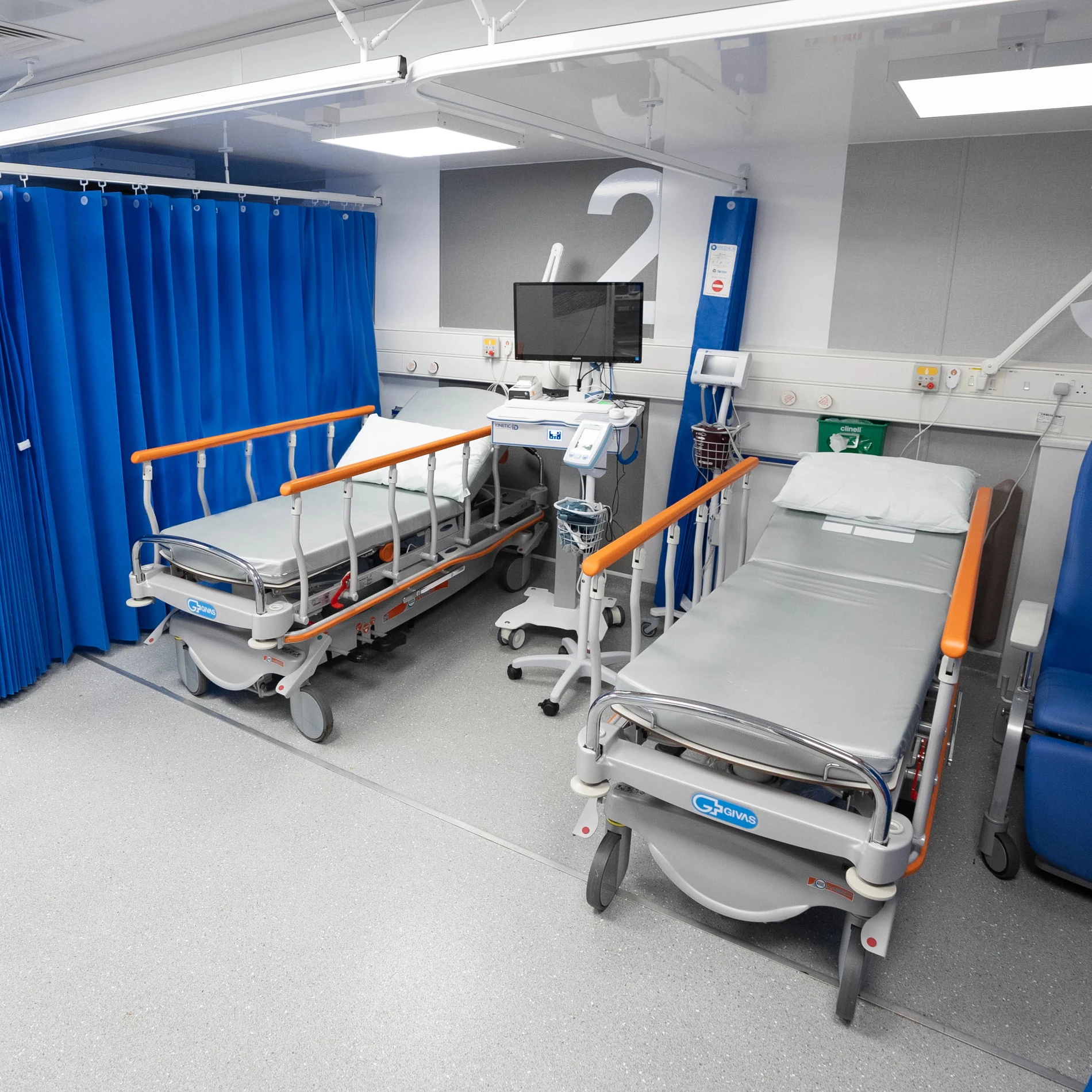 Mobile cancer screening units